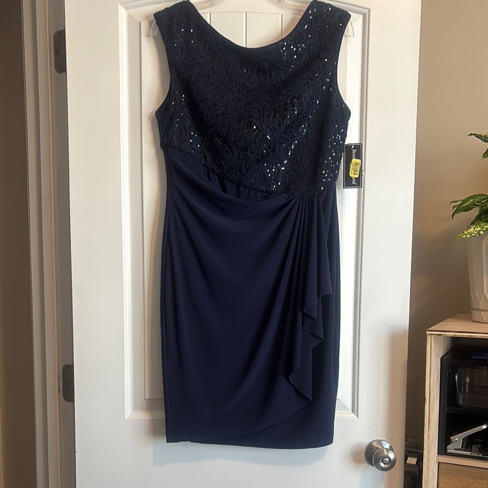 Elegant Navy Sleeveless Embellished Dress. Size 14P